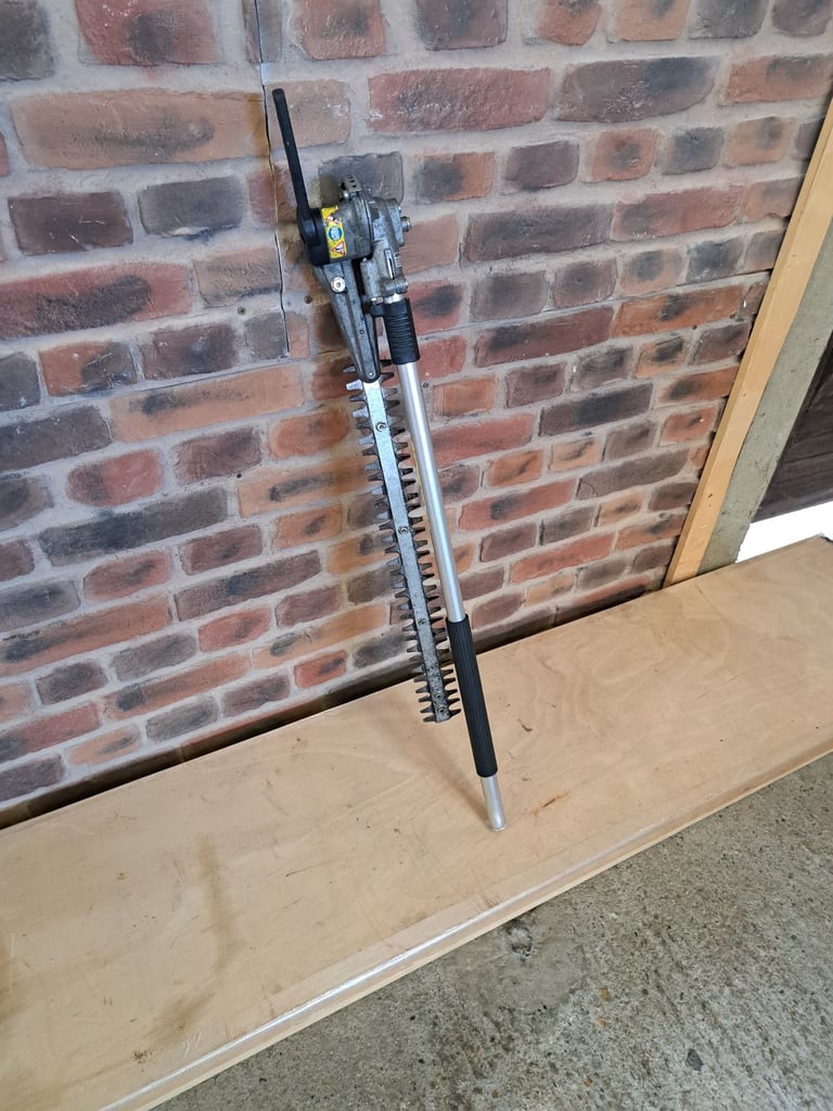 Stihl hedge cutting attachment 