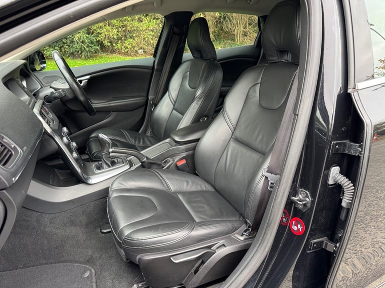 2013 63 Volvo V40 2.0 D3 SE Manual 5 Door Diesel Hatchback 