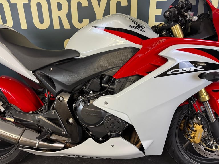 Honda CBR600F 2011 RED AND WHITE