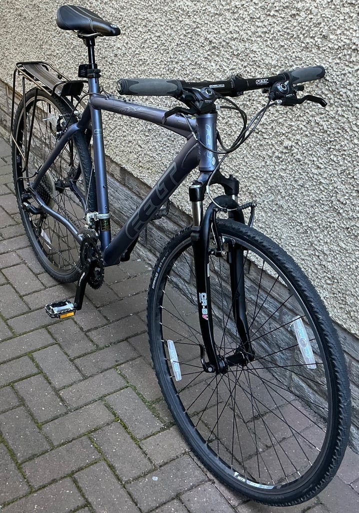 Bike/Bicycle.GENTS FELT “ QX80 “ LARGE LIGHTWEIGHT FRAME HYBRID BICYCLE “ AS NEW “