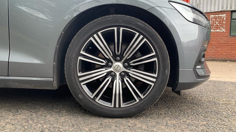 2020 Volvo V60 2.0 D3 Inscription Plus Estate 5dr Diesel Auto Euro 6 (s/s) (150 ps) ESTATE Diesel...