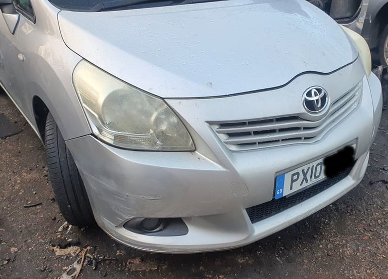 Toyota Verso Front Bumper Silver 2010