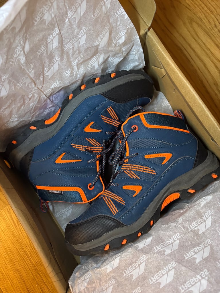 Trespass Gillon II Kids Walking Boots