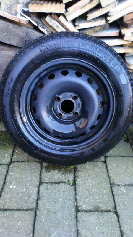 Tyre on wheel