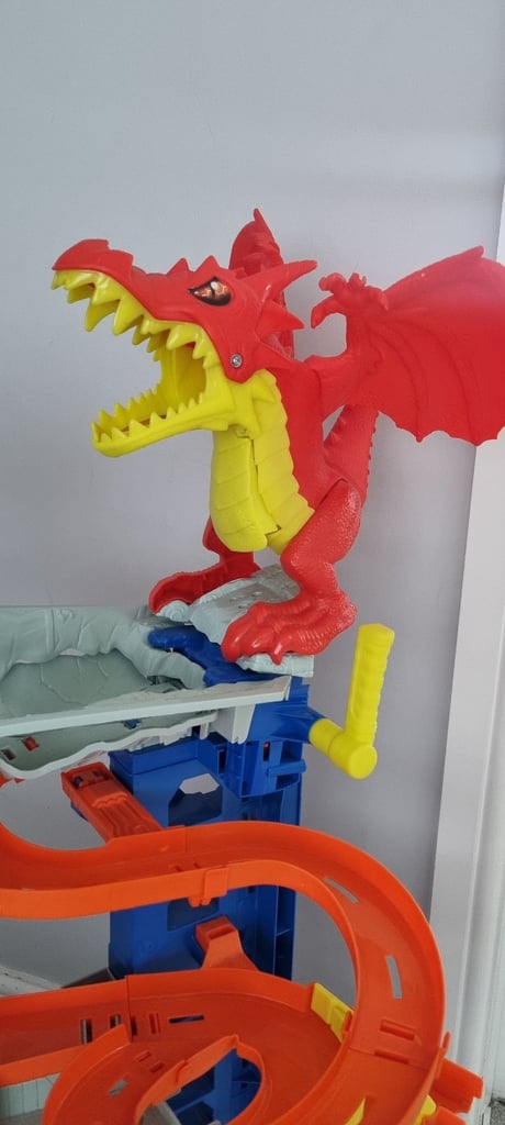 Hot wheels ultimate garage