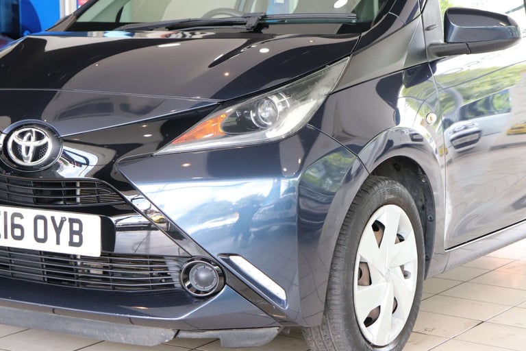 2016 Toyota AYGO 1.0 Aygo X-Play VVT-i CVT 5dr Hatchback Petrol Automatic