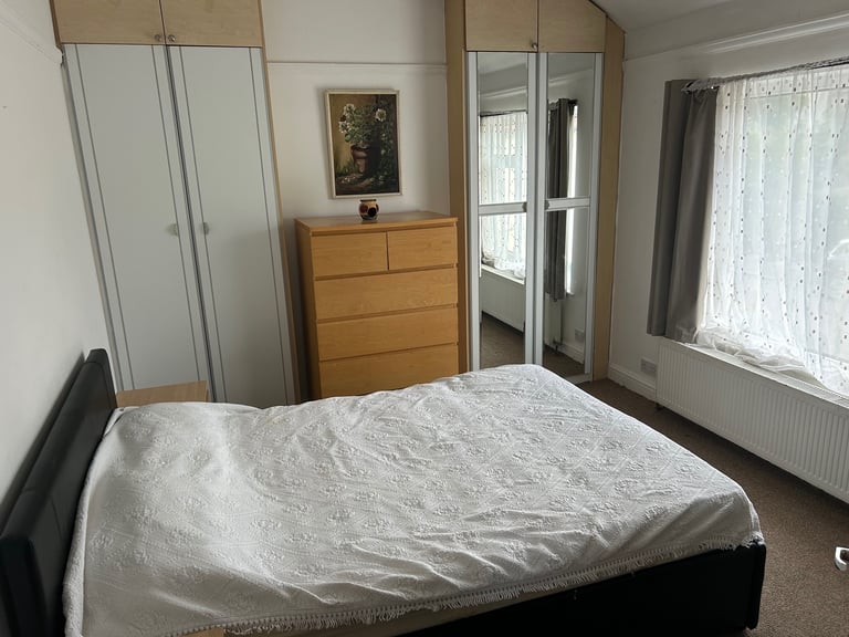 Lovely one bedroom flat to let in Whetstone N20 (please read ad)