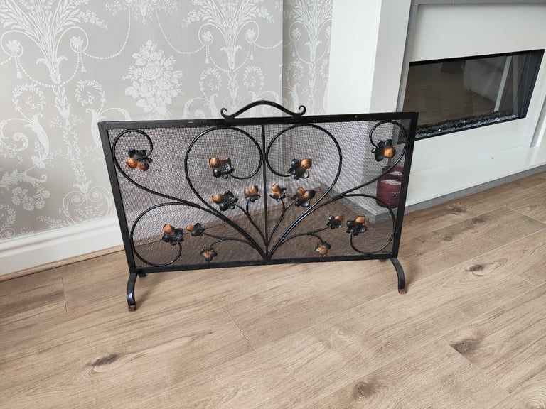 image for Fireguard and coal scuttle 