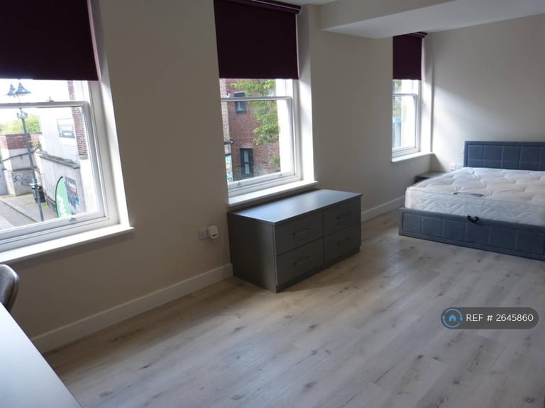 image for Studio flat in Church Street, Ormskirk, L39 (#2645860)