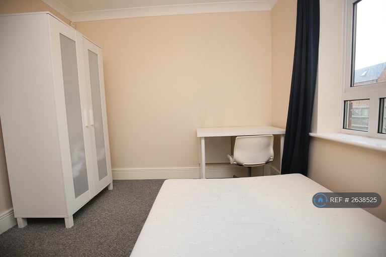 2 bedroom flat in Osbourne House, Coventry, CV1 (2 bed) (#2638525)