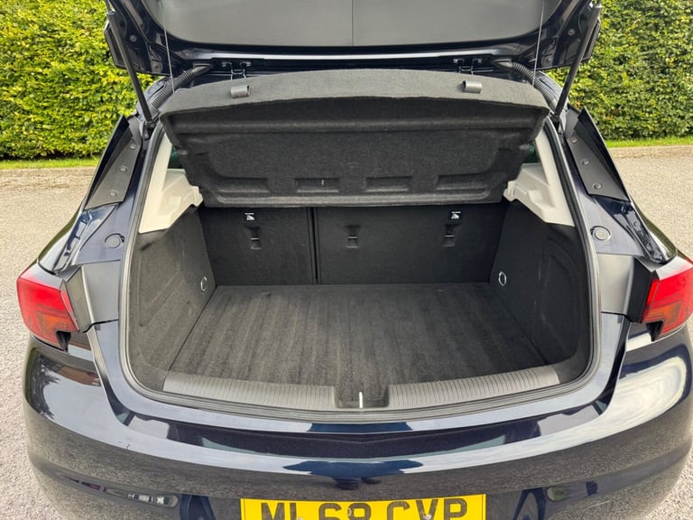 2018 Vauxhall Astra 1.4i Turbo SRi Euro 6 5dr HATCHBACK Petrol Manual