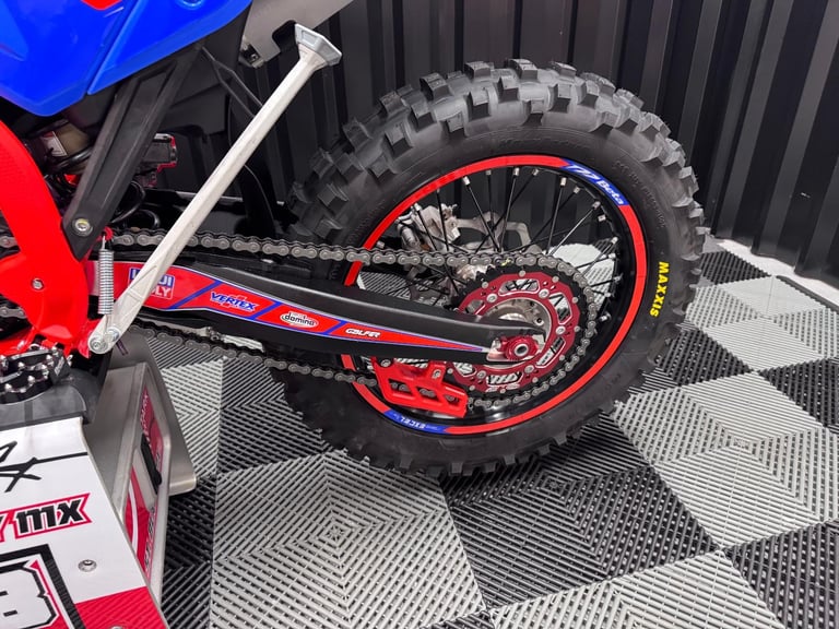 2026 BETA RR 300 RACE 2 STROKE ENDURO BIKE 