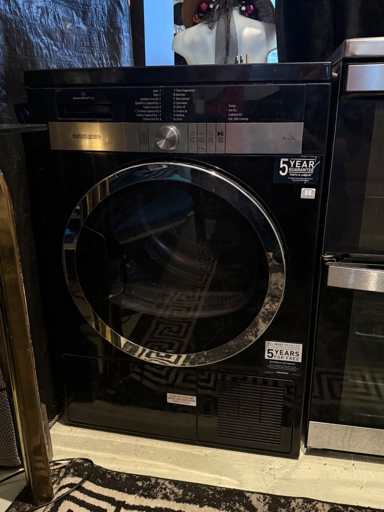 image for Grinding 8 KG Tumble Dryer for Sale wording condition but spares and repair 