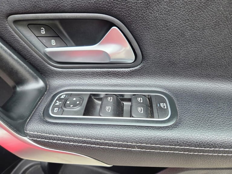 2019 Mercedes-Benz A-Class 1.5 A180d Sport (Executive) 7G-DCT Euro 6 (s/s) 5dr HATCHBACK Diesel A...