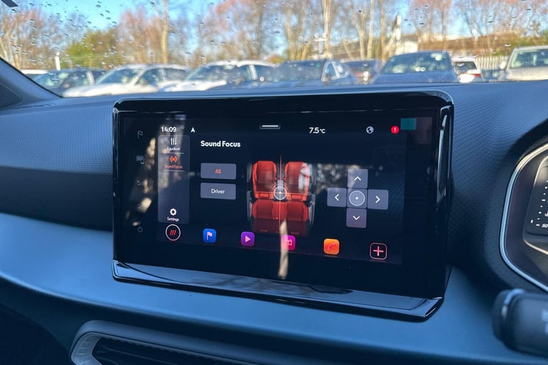 2025 SEAT Arona 1.0 TSI XPERIENCE Lux DSG Euro 6 (s/s) 5dr SUV PETROL Automatic