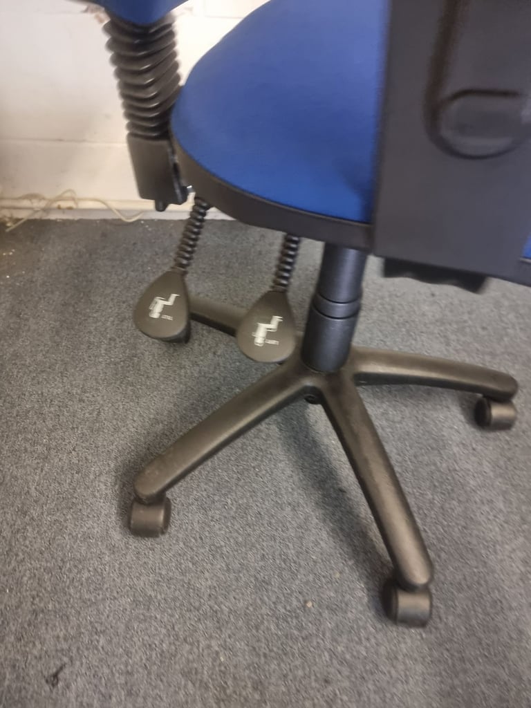 Bkue Toransen Adjustable Office Swivel Desk Chair 2 Available 