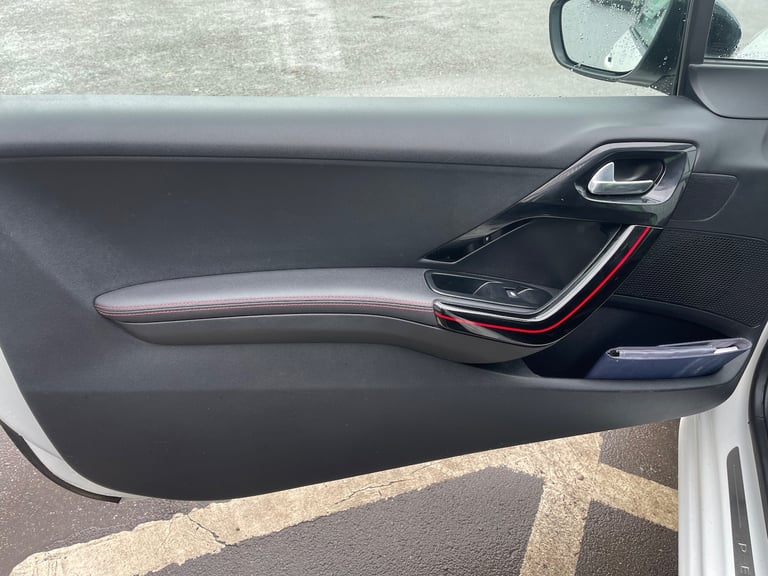 2015 Peugeot 208 1.6 BlueHDi GT Line Hatchback 3dr Diesel Manual Euro 6 (s/s)