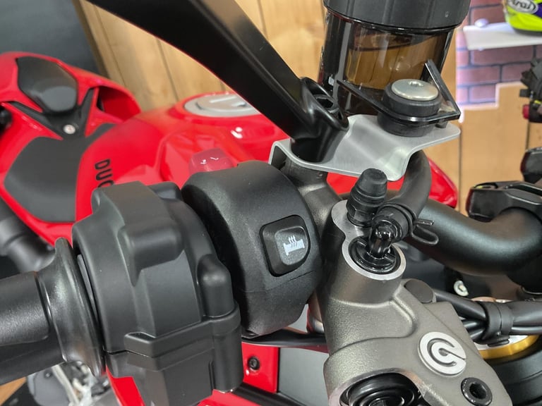 Ducati Streetfighter V2S 2025 LOW RATE FINANCE 4.9%APR HP & PCP! ORDER NOW!