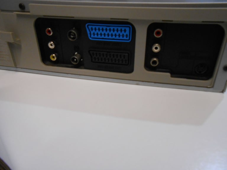 Toshiba VHS Player SD16VB VHS Video part is Fine / DVD player is faulty / Selling as a VHS only