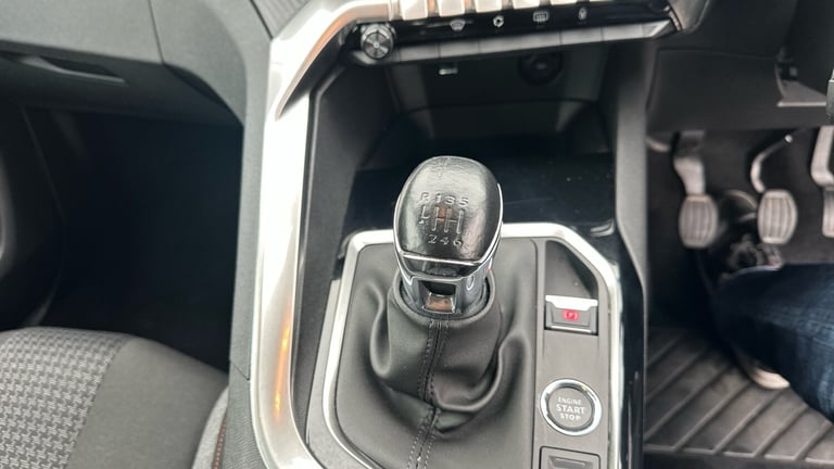 2022 Peugeot 3008 1.5 BlueHDi Active Premium Euro 6 (s/s) 5dr SUV Diesel Manual