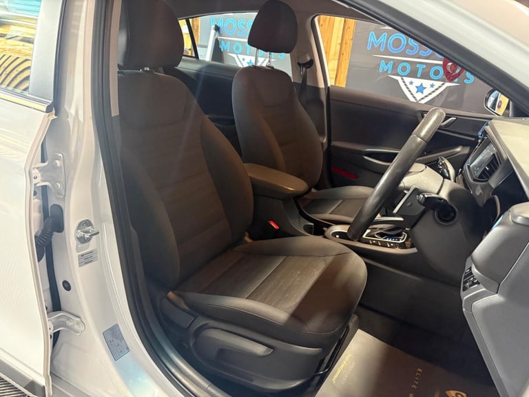 2018 Hyundai IONIQ 1.6 h-GDi Premium DCT Euro 6 (s/s) 5dr HATCHBACK Petrol/Electric Hybrid Automatic