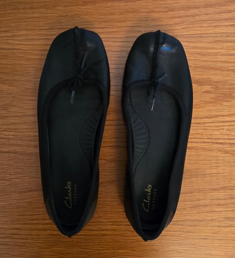 Clarks Ballerina Shoes 4.5 - Like New