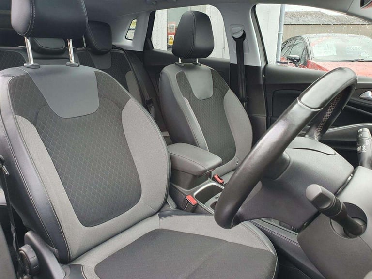 2018 Vauxhall Grandland X 1.2 Turbo Sport Nav SUV 5dr Petrol Manual Euro 6 (s/s) (130 ps) HATCHBA...