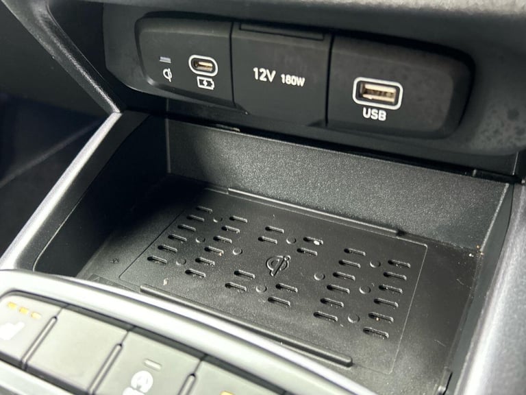 2024 Hyundai i10 1.0 Premium Hatchback 5dr Petrol Auto Euro 6 (s/s) (63 ps) Hatchback PETROL Auto...