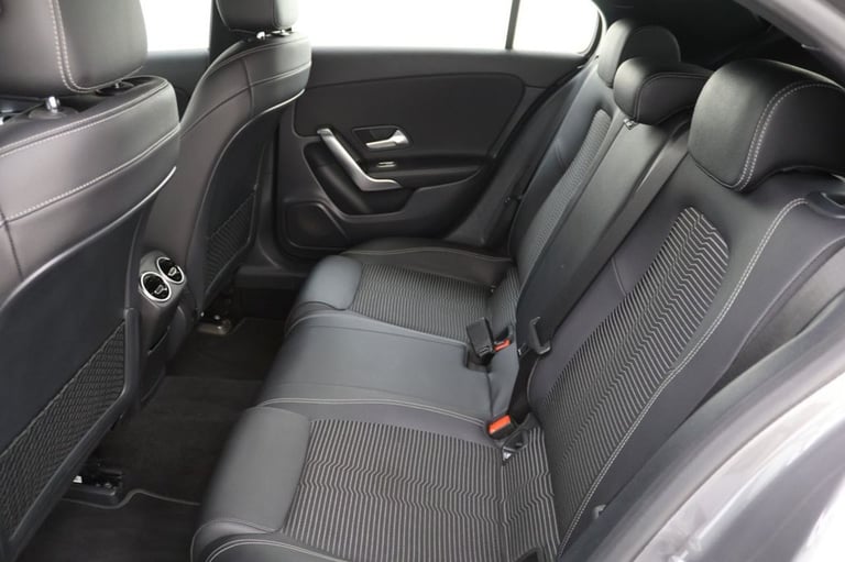 2019 Mercedes-Benz A-Class 1.3 A200 Sport (Executive) Hatchback 5dr Petrol 7G-DCT Euro 6 (s/s) (1...