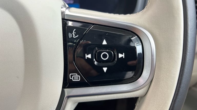 2024 Volvo XC90 Plus, B5 AWD Mild hybrid, Petrol, Dark, 7 Seats (Blond Leather, BLIS) Estate Petr...