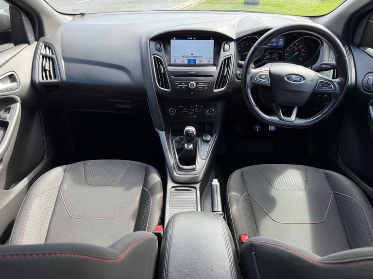 2018 Ford Focus 1.0 EcoBoost 140 ST-Line Navigation 5dr HATCHBACK Petrol Manual
