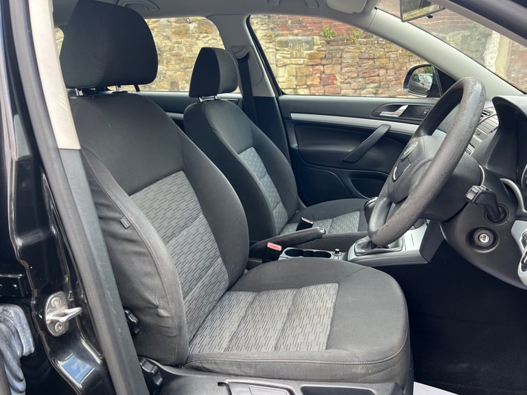2011 Skoda Octavia 1.6 SE 5dr ESTATE Petrol Manual