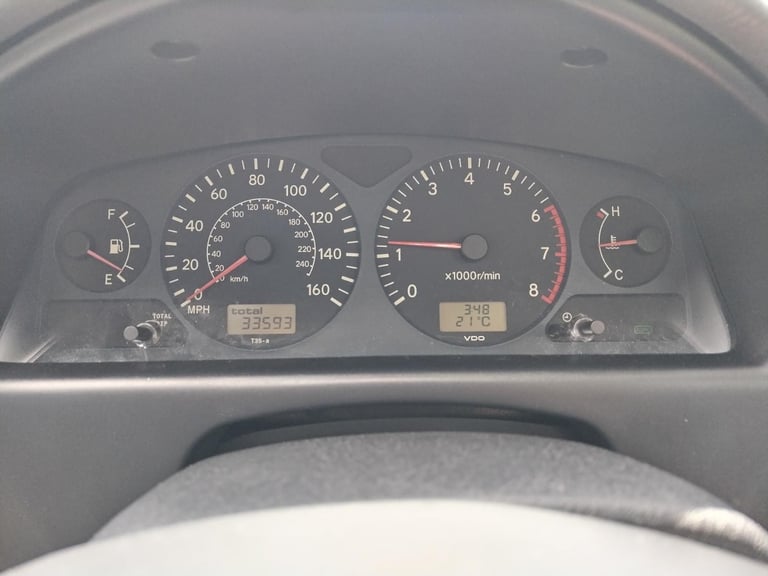 PRACTICAL CLASSIC TOYOTA AVENSIS GS 1.8 PETROL GENUINE 33K FSH 10 MOT TOW BAR