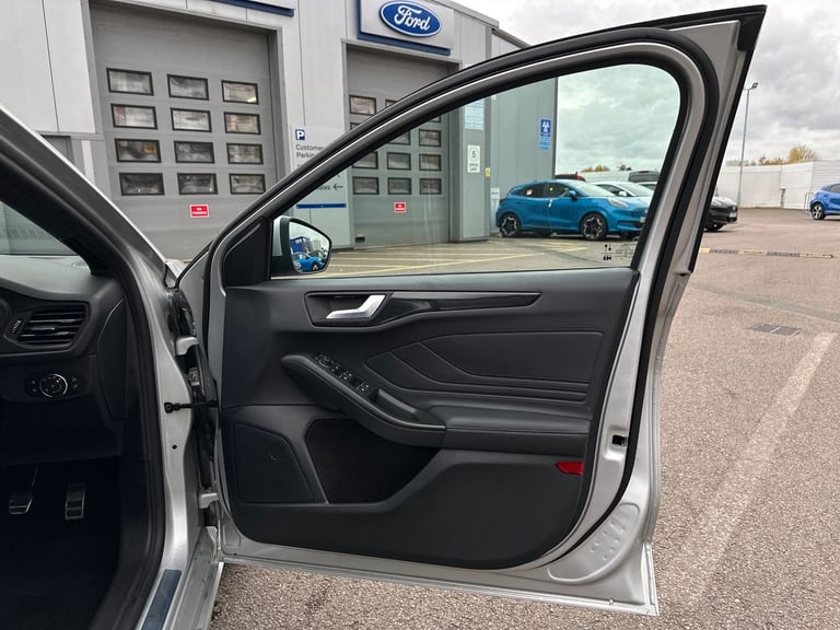 2022 Ford Focus 1.0 EcoBoost Hybrid mHEV 155 ST-Line Vignale 5dr HATCHBACK PETROL Manual