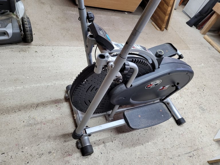 Cross Trainer/Elliptical strider - Body sculpture BE 5900