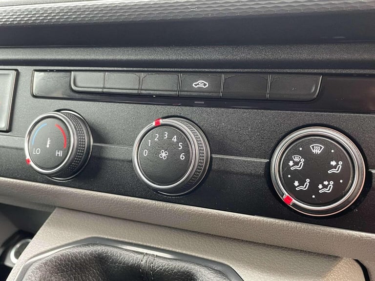 VOLKSWAGEN TRANSPORTER 2.0 TDI T28 Startline FWD LWB Euro 6 (s/s) 5dr 2021