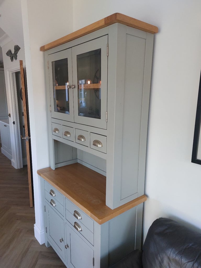 Solid wood dressers
