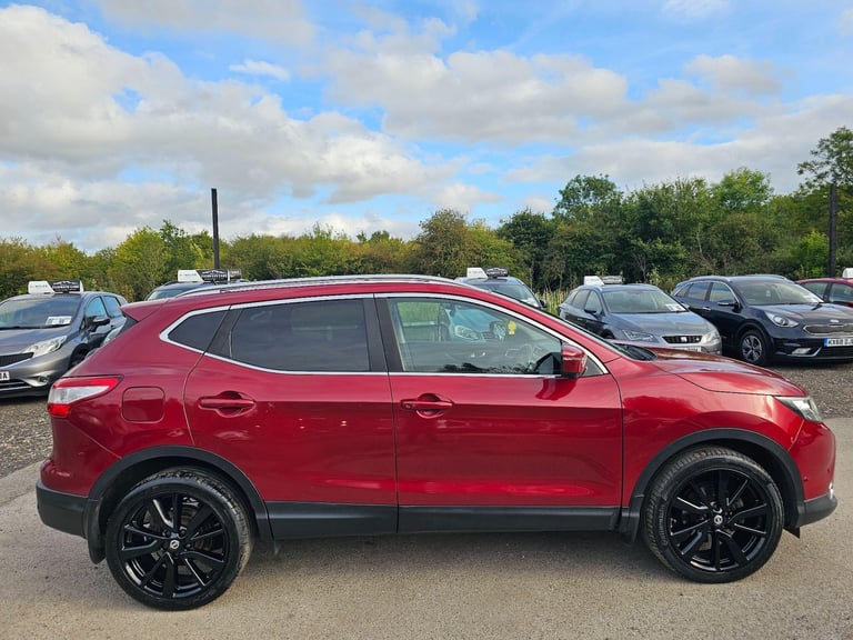 2015 Nissan Qashqai 1.6 dCi Tekna XTRON 2WD Euro 6 (s/s) 5dr HATCHBACK Diesel Automatic