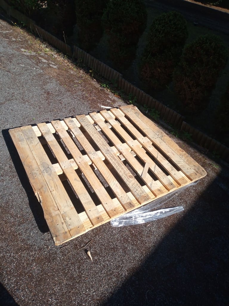 Pallet - FREE - large 130x110 - Sway