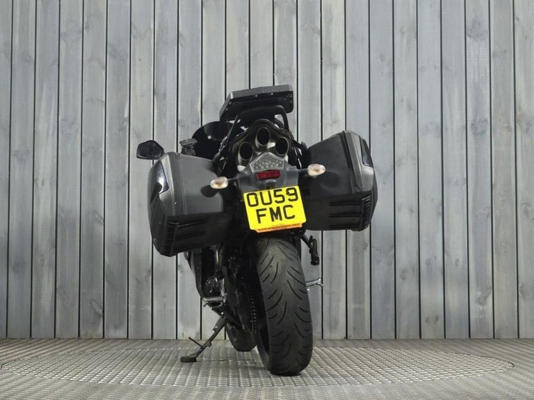 2010 59 TRIUMPH SPRINT ST 1050
