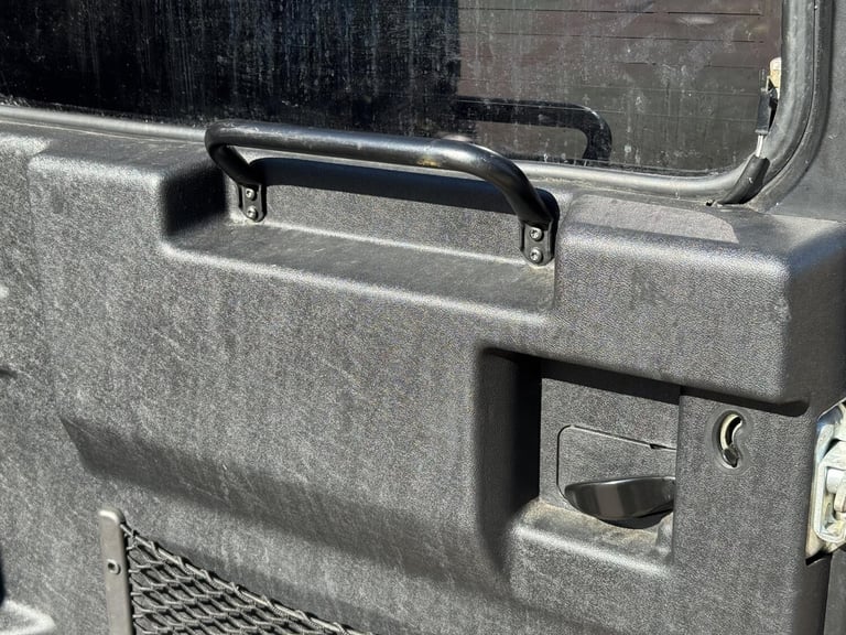 2010 Land Rover Defender 90 2.4 TDCi Hard Top SUV 3dr Diesel Manual 4WD SWB Euro 4 (122 bhp) SUV ...