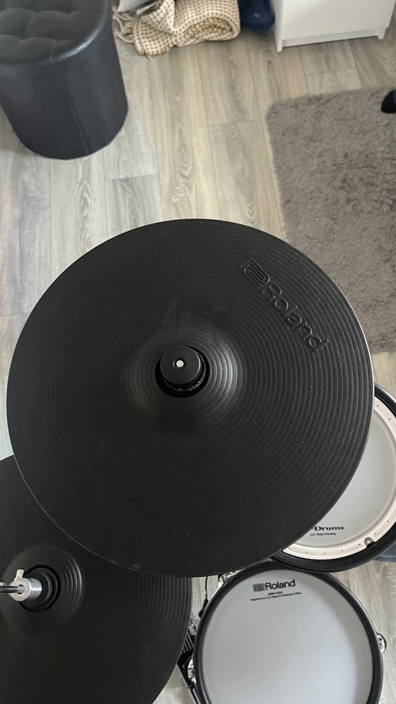 Roland TD-27KV Electronic Drum Kit – Excellent Condition, Includes Amp & Throne