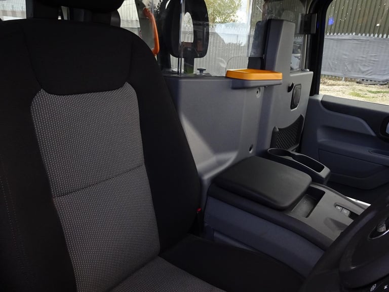 2024 74 REG LEVC TX VISTA COMFORT PLUS TAXI CAB HYBRID AUTO DAMAGED SALVAGE