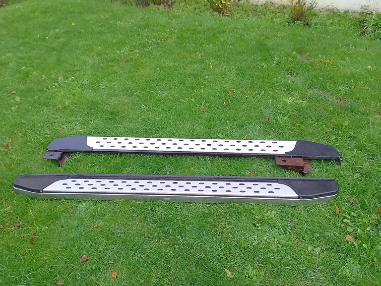 Toyota RAV4 side steps 