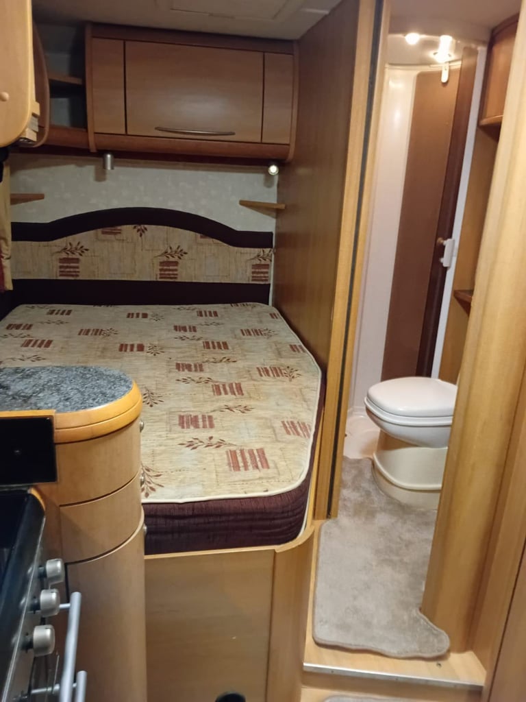 2003 SWIFT KONTIKI 660 FIXED BED MOTORHOME 