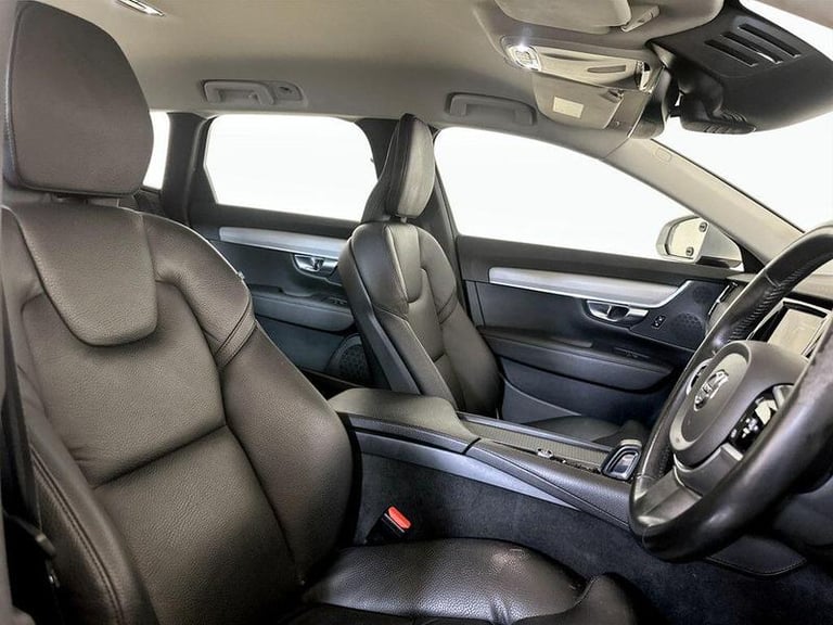 2020 Volvo V90 2.0 B4 MHEV Momentum Auto Euro 6 (s/s) 5dr Automatic Estate Hybrid Automatic