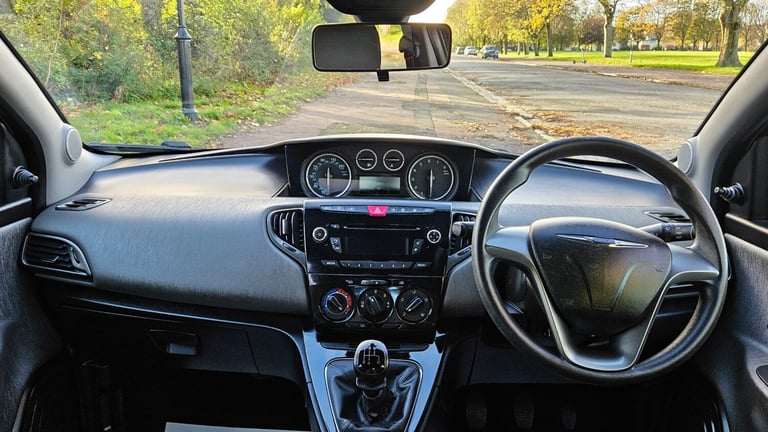 2013 Chrysler Ypsilon 1.2 S 5dr HATCHBACK Petrol Manual