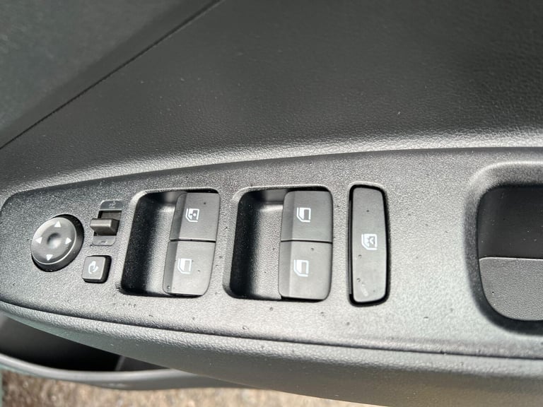 2025 Hyundai i10 1.2 Premium Auto Euro 6 (s/s) 5dr HATCHBACK Petrol Automatic