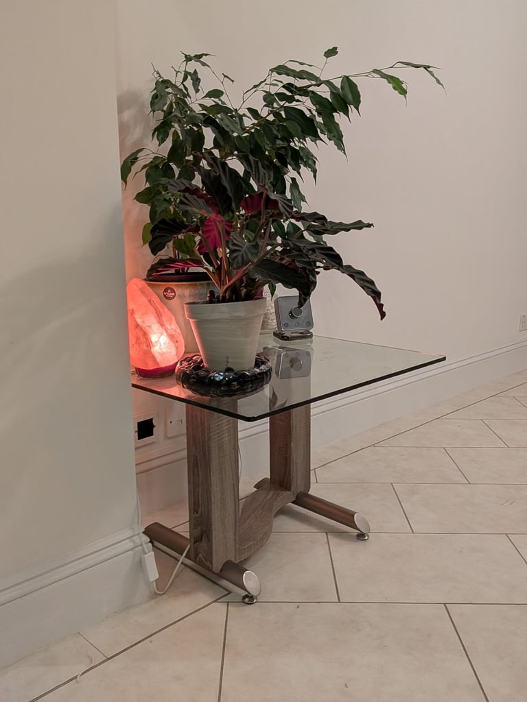 Glass top lamp/coffee table ex DFS