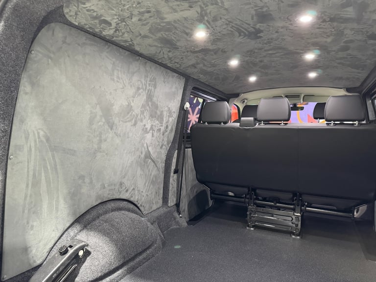 2017 Volkswagen Transporter 2.0 TDI BMT 204 Highline Van DSG 5 Seater Crew Van Diesel Automatic
